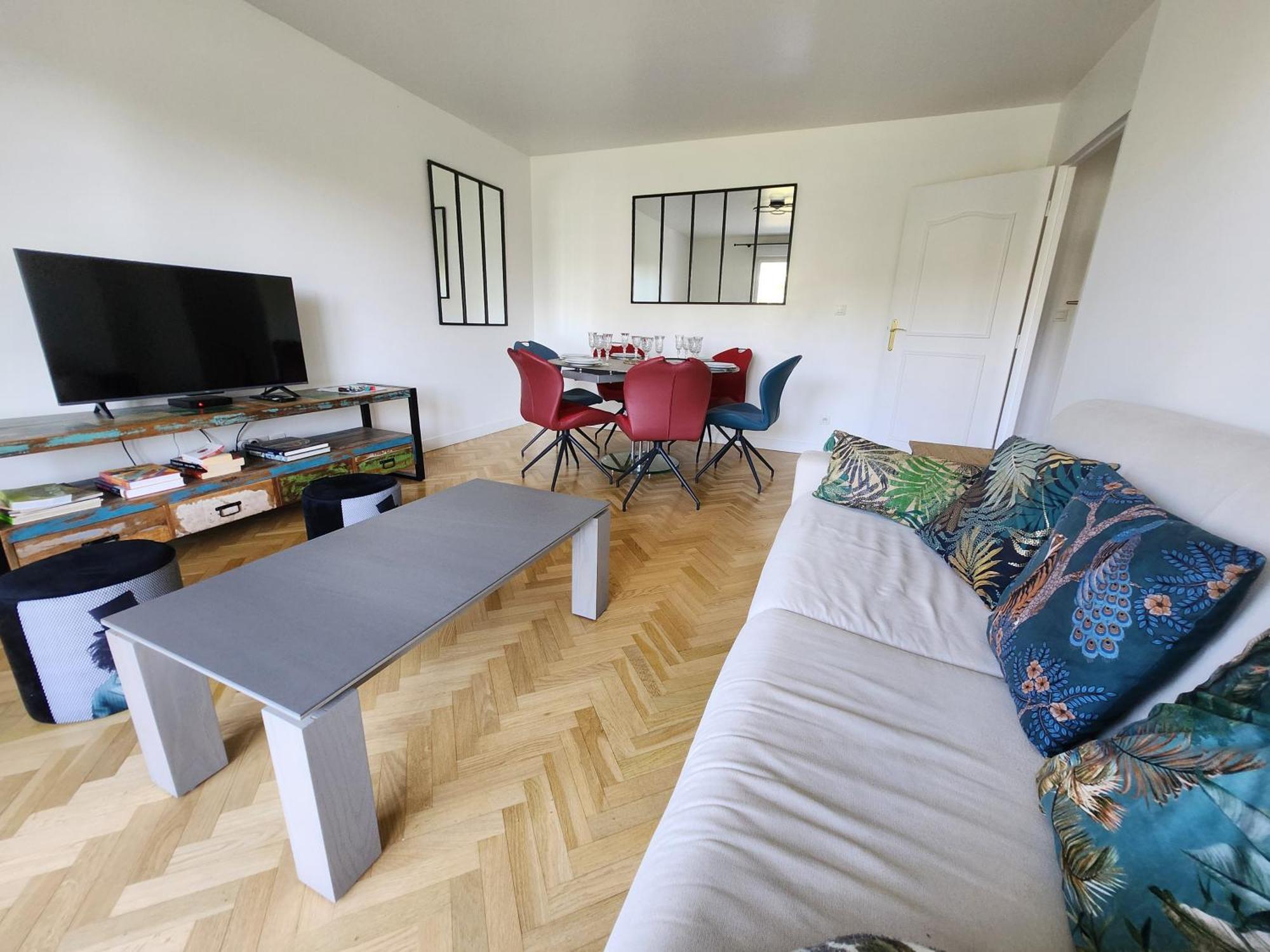 5' Disneyland Cozy Appartment มองต์เตฮวา ภายนอก รูปภาพ