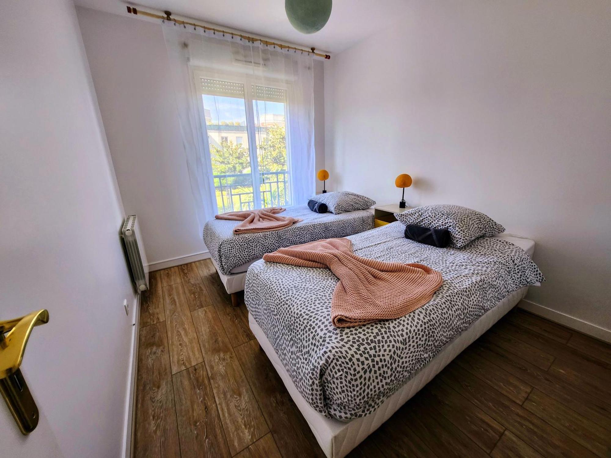 5' Disneyland Cozy Appartment มองต์เตฮวา ภายนอก รูปภาพ